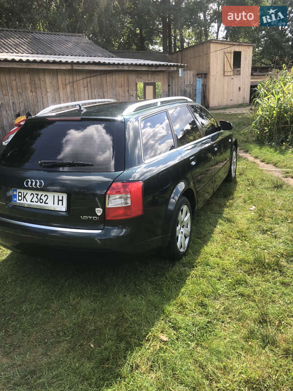 Универсал Audi A4 2004 в Рокитном