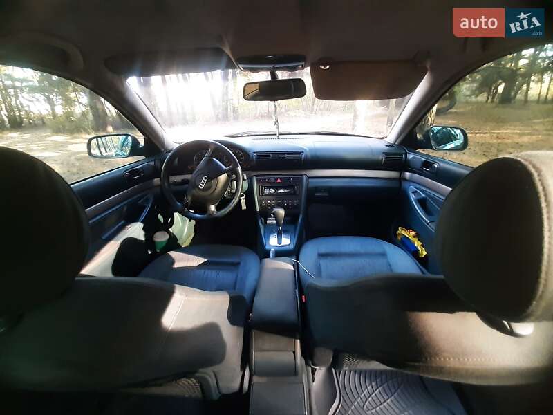 Седан Audi A4 1999 в Кременчуге