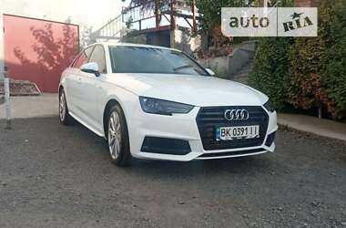 AUDI A4 2018