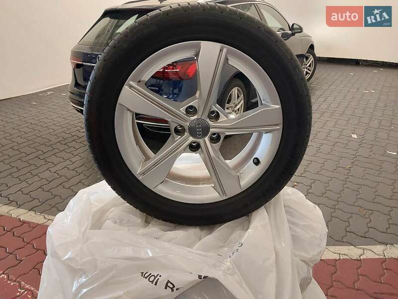 Универсал Audi A4 2019 в Луцке