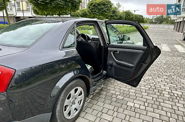 Седан Audi A4 2004 в 