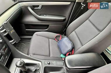 Седан Audi A4 2004 в 