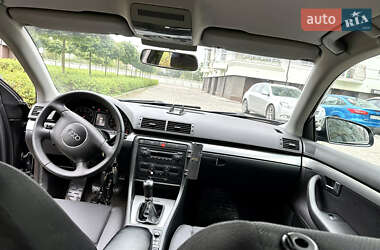 Седан Audi A4 2004 в 