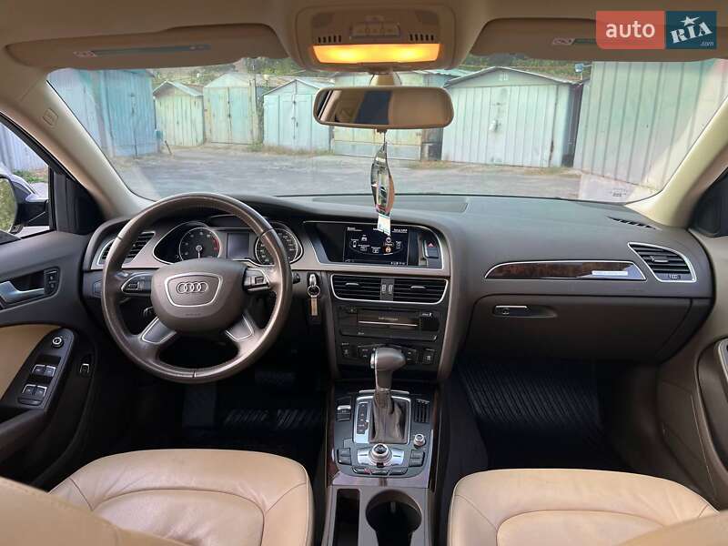 Седан Audi A4 2013 в Днепре