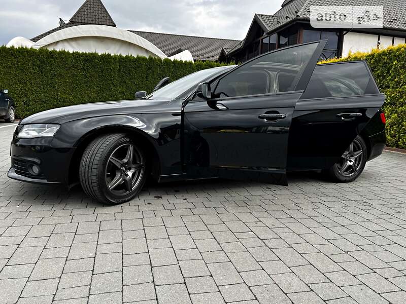 Універсал Audi A4 2010 в Стрию