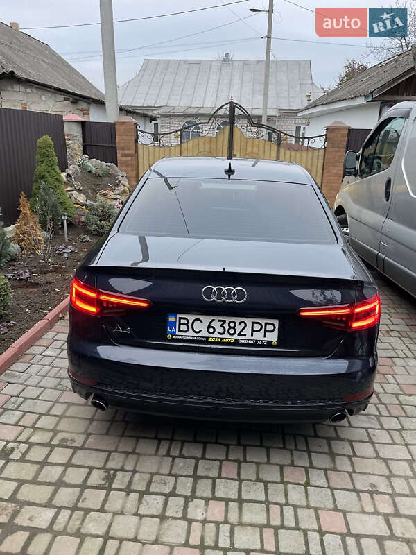 Седан Audi A4 2017 в Днепре