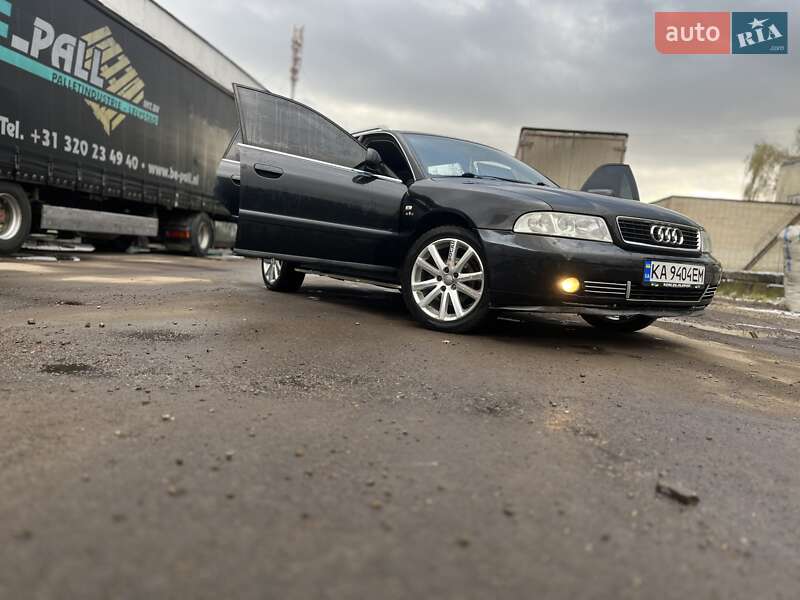 Универсал Audi A4 2000 в Черновцах