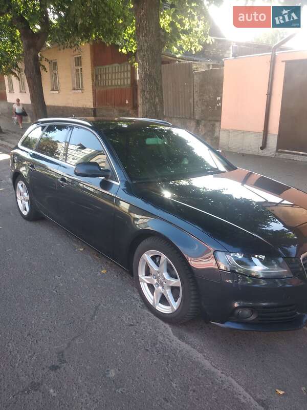 Универсал Audi A4 2011 в Глухове