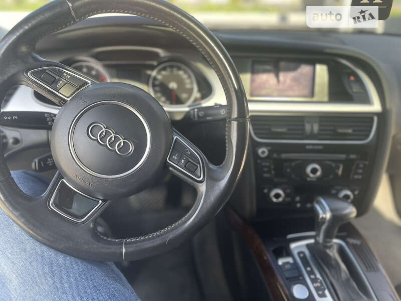 Седан Audi A4 2015 в Яремче