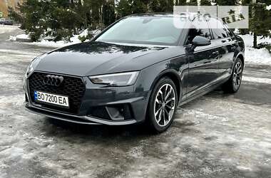 Седан Audi A4 2018 в 