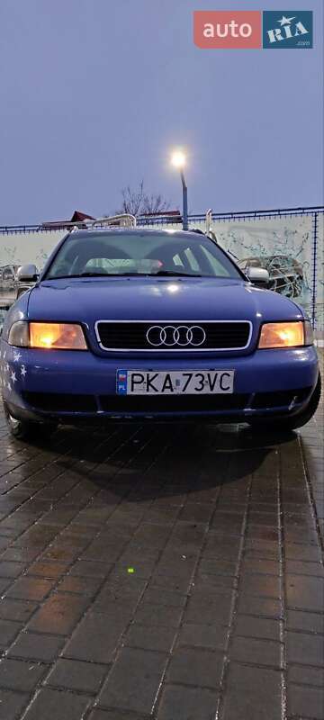 Универсал Audi A4 1999 в Раздельной