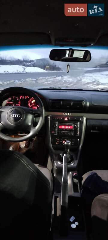 Универсал Audi A4 1999 в Раздельной