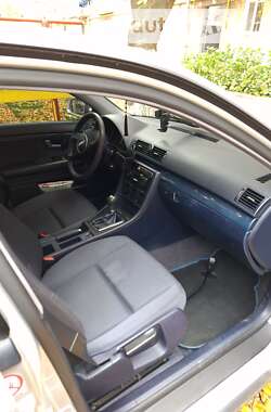Седан Audi A4 2001 в 