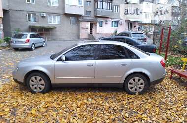 Седан Audi A4 2001 в 
