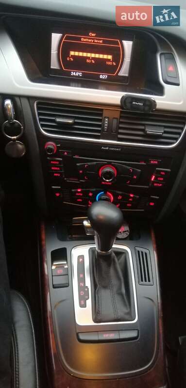 Седан Audi A4 2010 в Иванкове