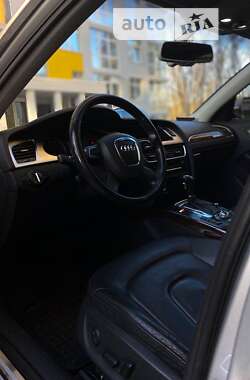 Седан Audi A4 2012 в Обухове