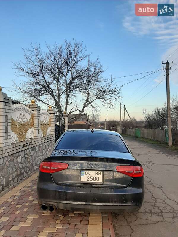 Седан Audi A4 2013 в Первомайске