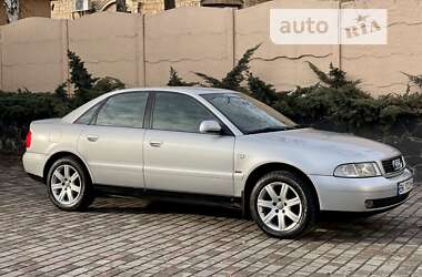 Седан Audi A4 1999 в 