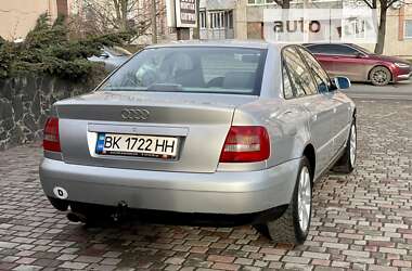 Седан Audi A4 1999 в 
