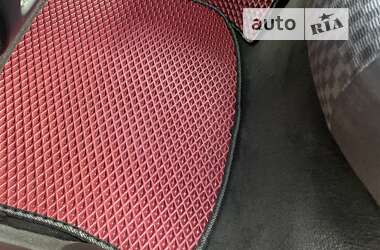Седан Audi A4 1999 в 