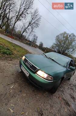 Седан Audi A4 1997 в Виннице