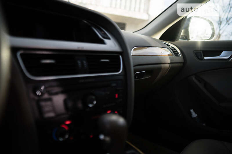 Седан Audi A4 2008 в Южноукраїнську