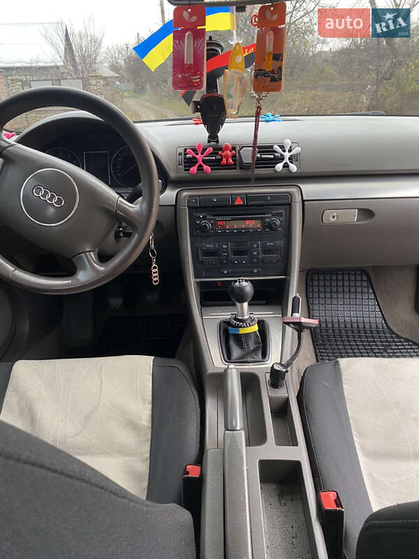 Седан Audi A4 2004 в Копычинце