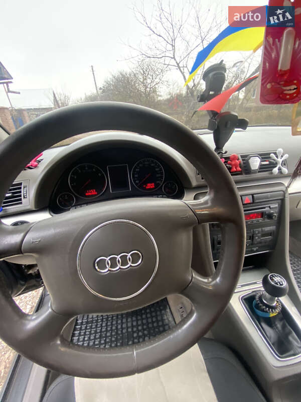 Седан Audi A4 2004 в Копычинце