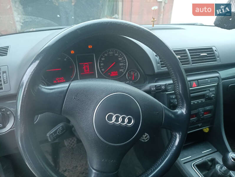 Универсал Audi A4 2004 в Бурыни