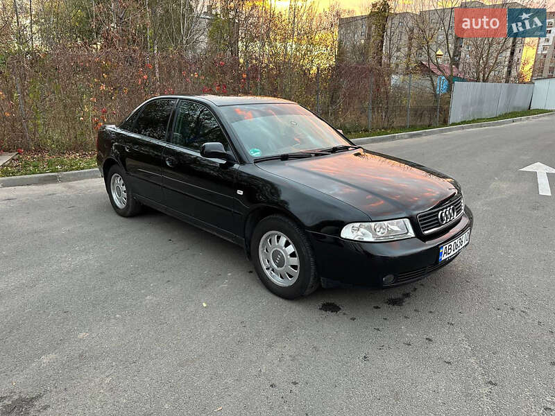 Седан Audi A4 2000 в Виннице