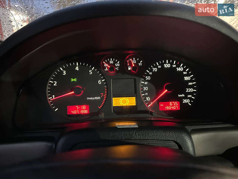 Седан Audi A4 2000 в Виннице