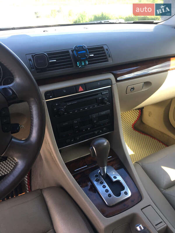 Седан Audi A4 2003 в Самборе