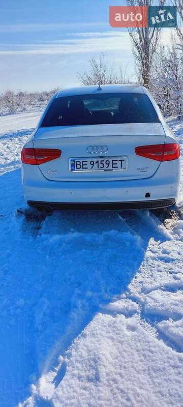 Седан Audi A4 2013 в Южноукраинске