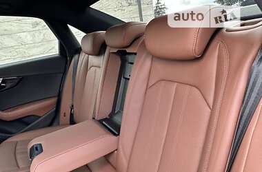 Седан Audi A4 2020 в Умані