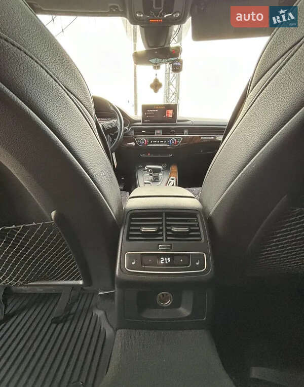 Седан Audi A4 2016 в Києві