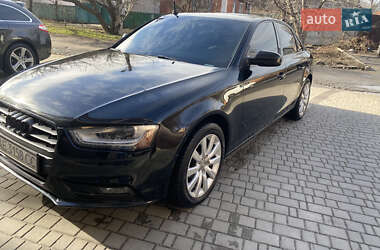 Седан Audi A4 2012 в Днепре