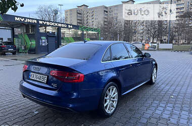 Седан Audi A4 2014 в Луцке