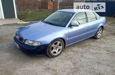 Седан Audi A4 1996 в Чорткові