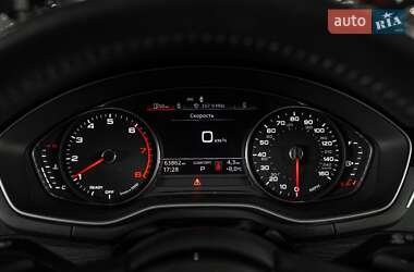 Седан Audi A4 2019 в 