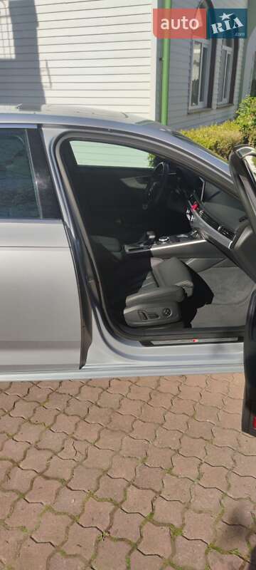 Седан Audi A4 2016 в Львове