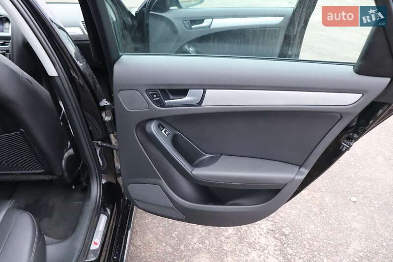 Седан Audi A4 2014 в Николаеве