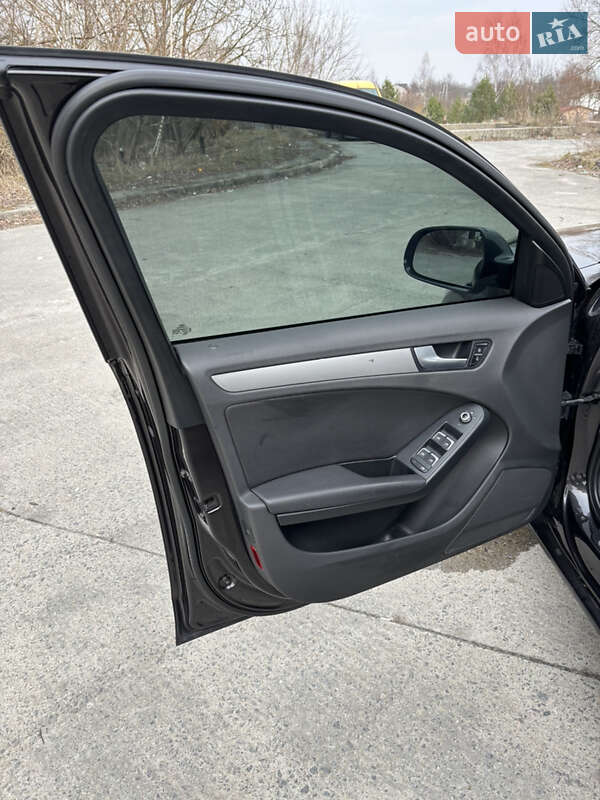 Универсал Audi A4 2014 в Звягеле