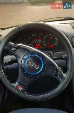 Универсал Audi A4 2001 в Киеве