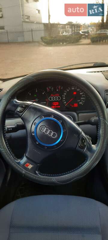 Універсал Audi A4 2001 в Києві