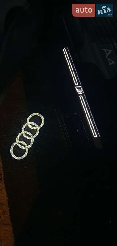Седан Audi A4 2020 в Киеве