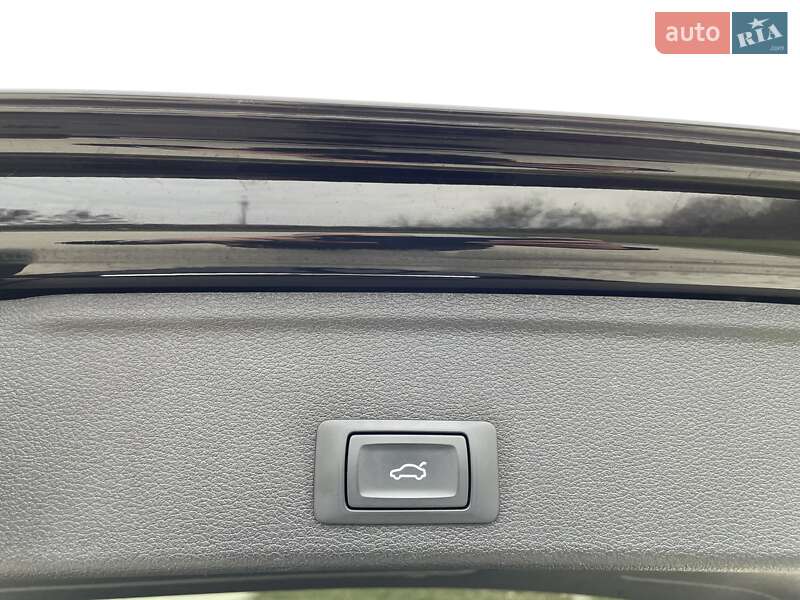 Универсал Audi A4 2018 в Ужгороде