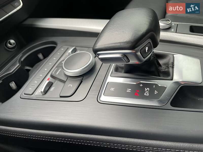 Универсал Audi A4 2018 в Ужгороде