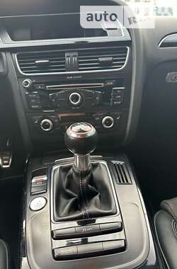 Седан Audi A4 2015 в Киеве