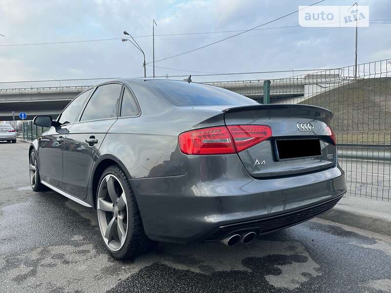 Седан Audi A4 2015 в Киеве