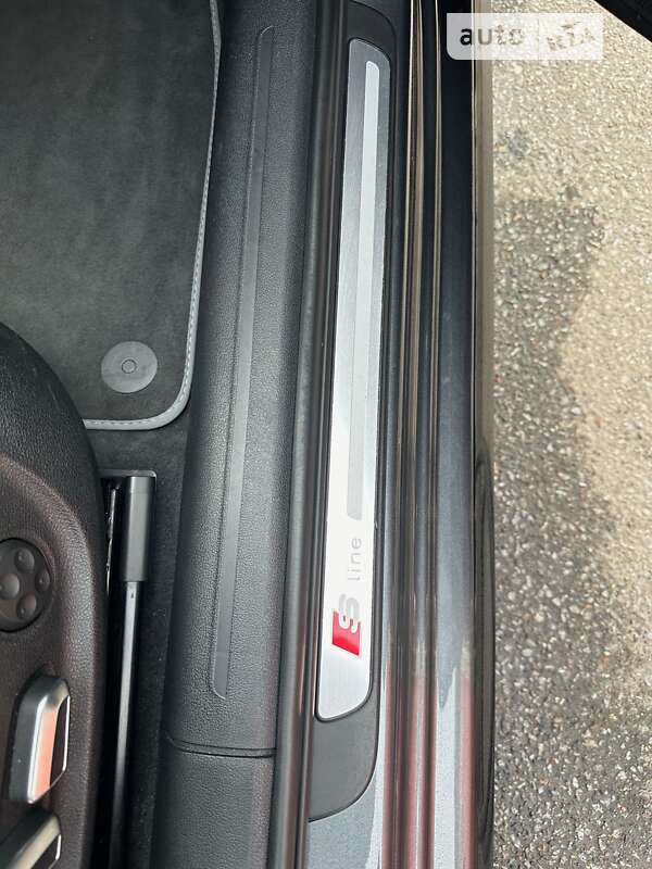 Седан Audi A4 2015 в Киеве